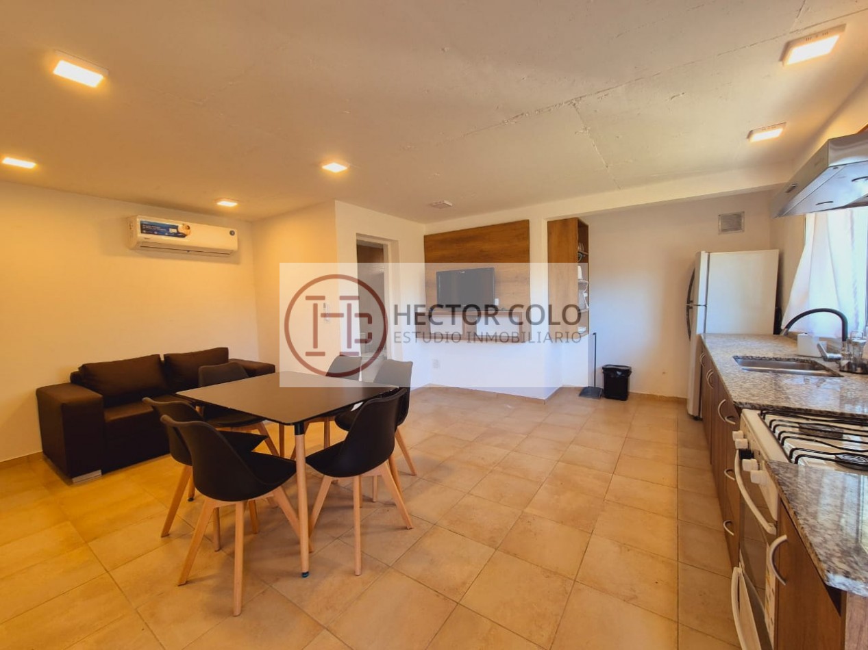 Venta de Casa con departamento en Ostende