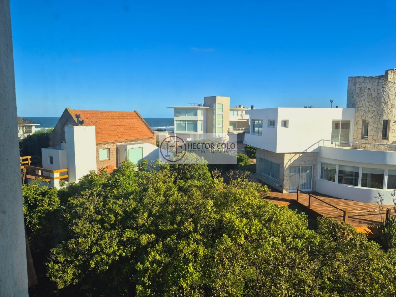 Venta de Casa en Carilo en segunda linea de Mar y con vista parcial