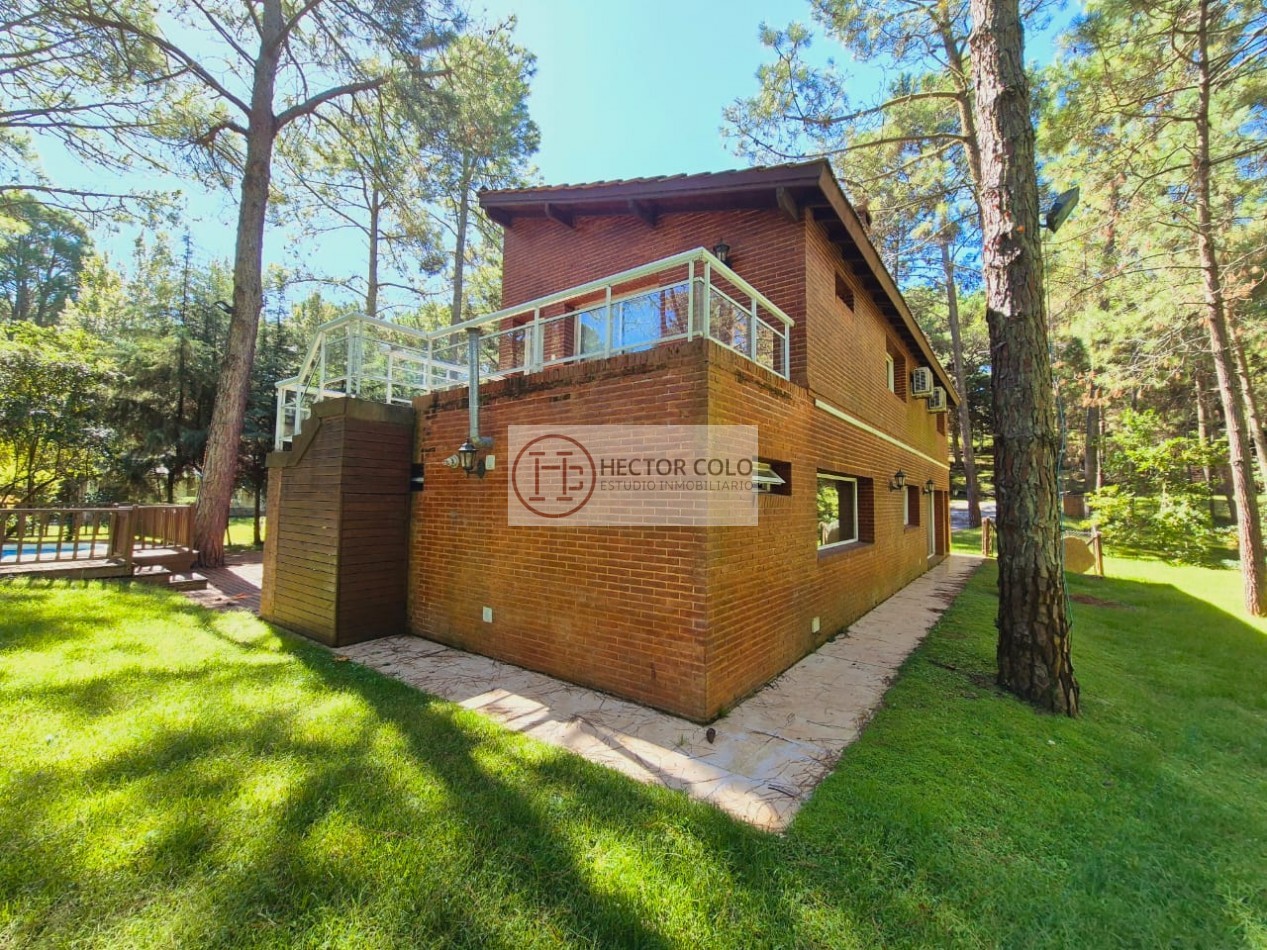 Venta de Casa 5 Ambientes en Carilo