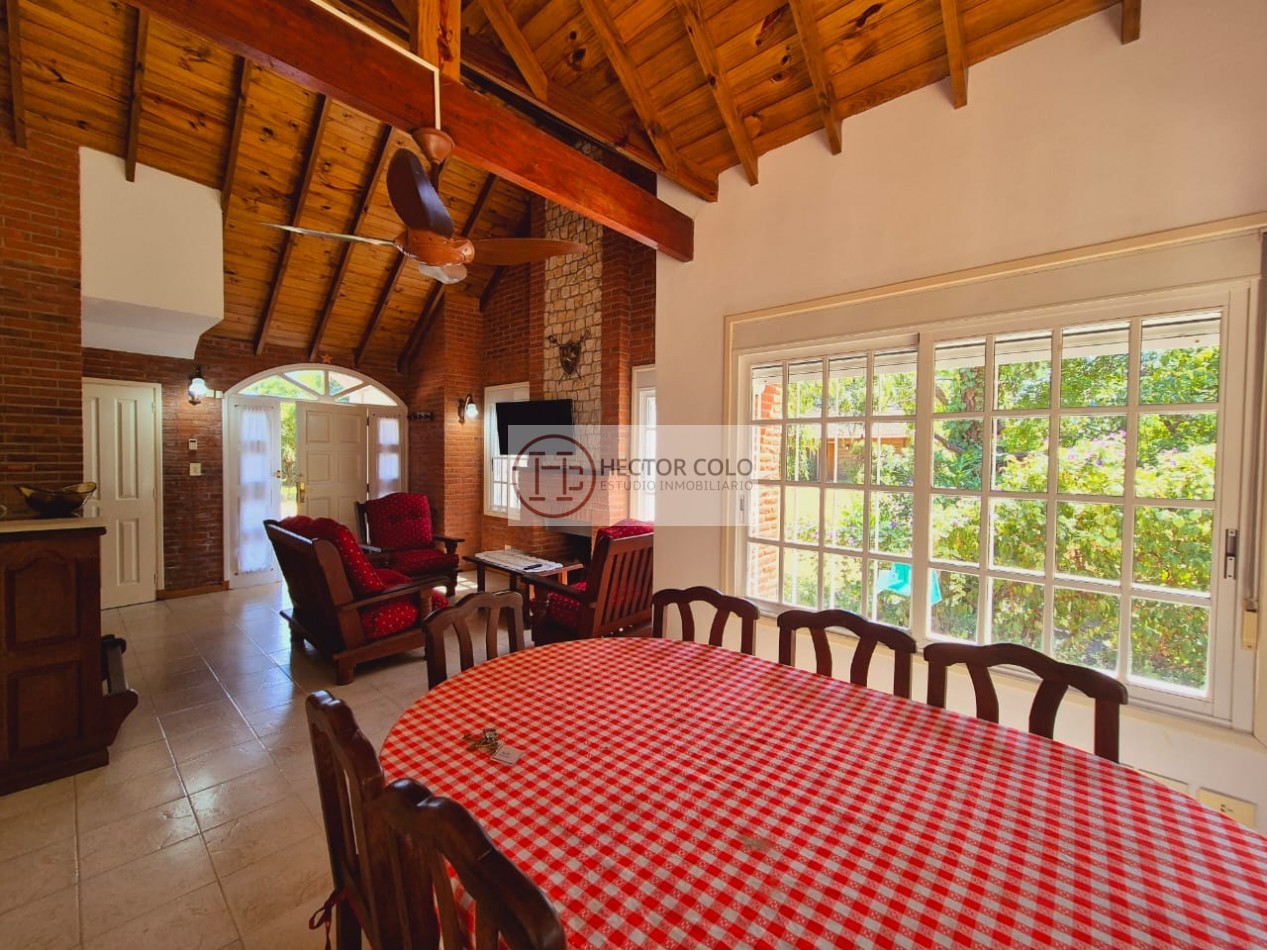 Hermosa casa sobre lote multifamiliar en Valeria del Mar