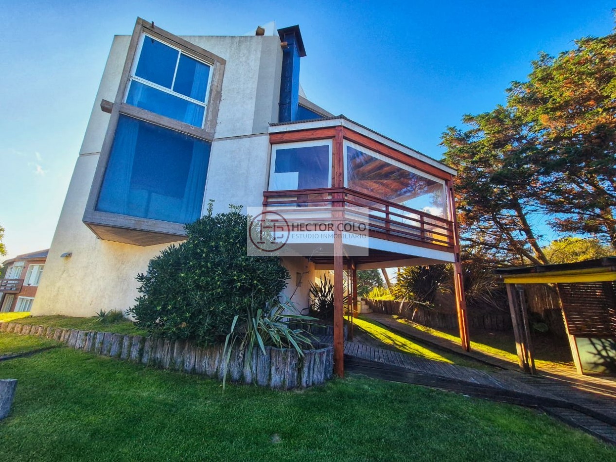 Venta de Casa en Carilo en segunda linea de Mar y con vista parcial