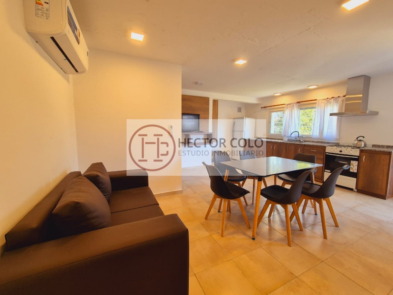 Venta de Casa con departamento en Ostende