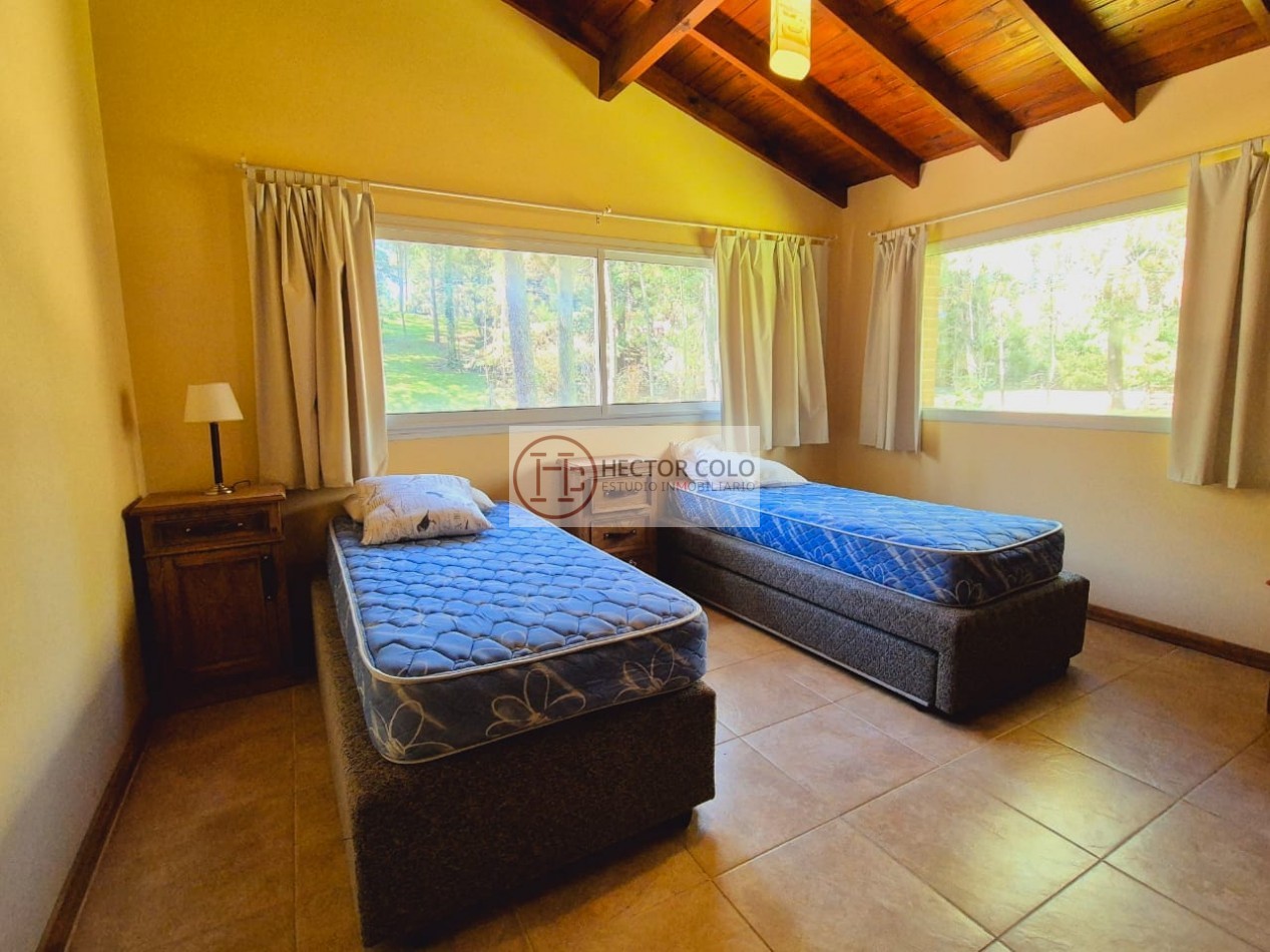 Venta de Casa 5 Ambientes en Carilo