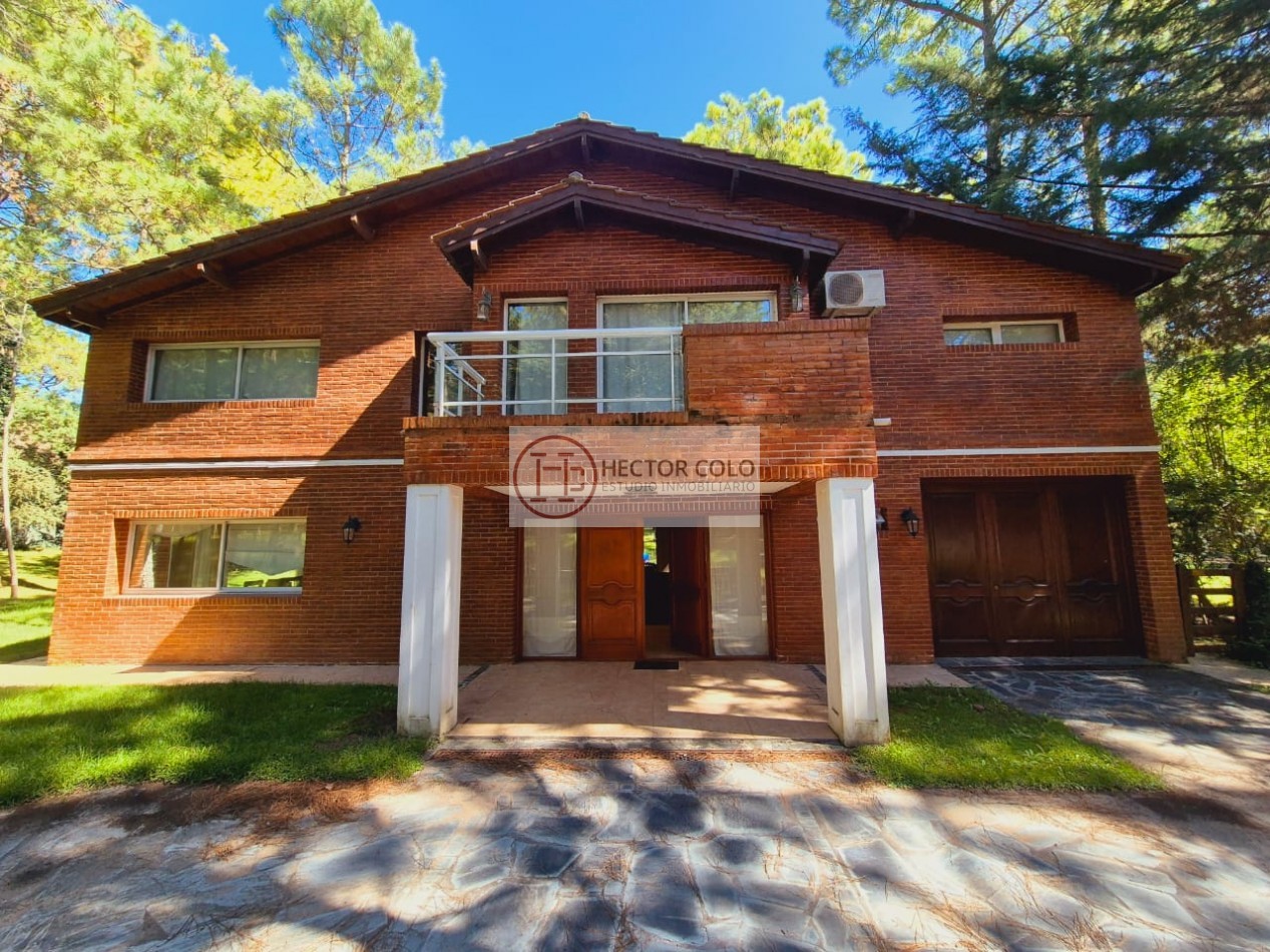Venta de Casa 5 Ambientes en Carilo