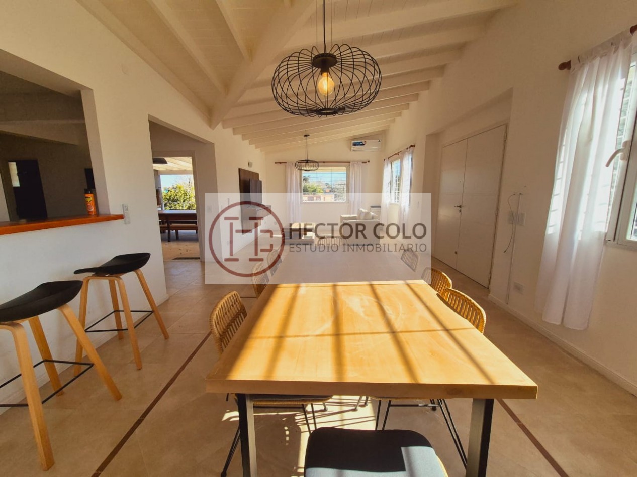 Venta de Casa con departamento en Ostende