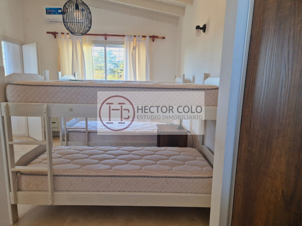 Venta de Casa con departamento en Ostende