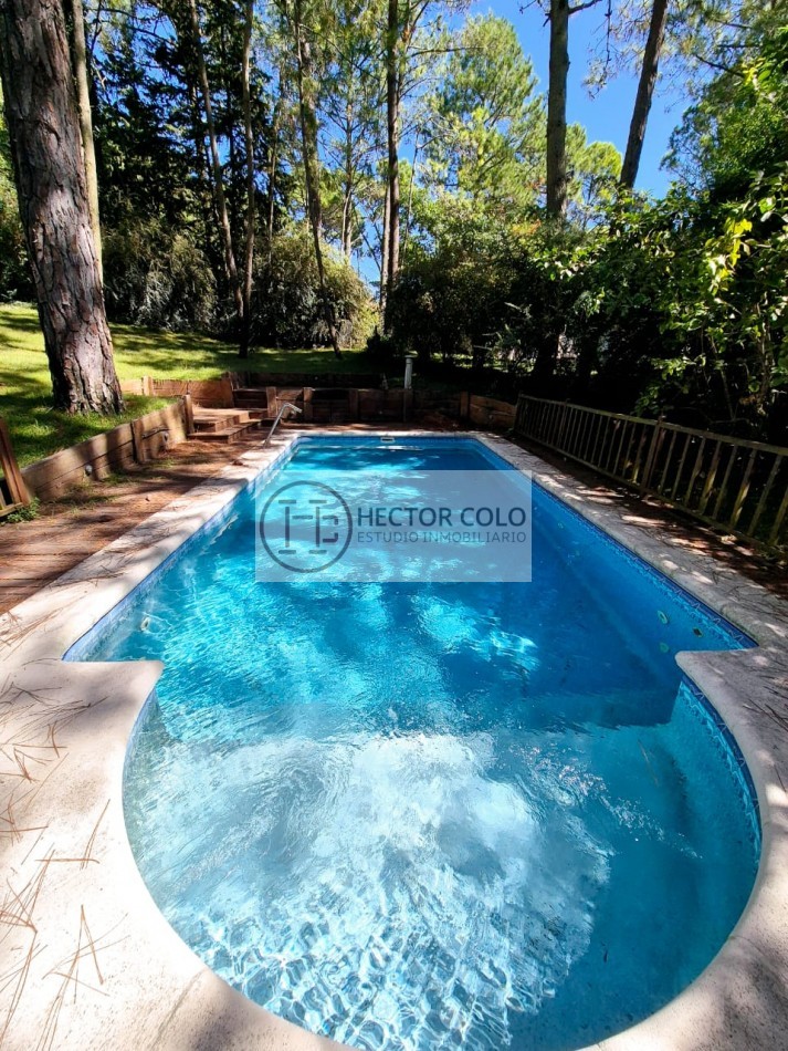 Venta de Casa 5 Ambientes en Carilo