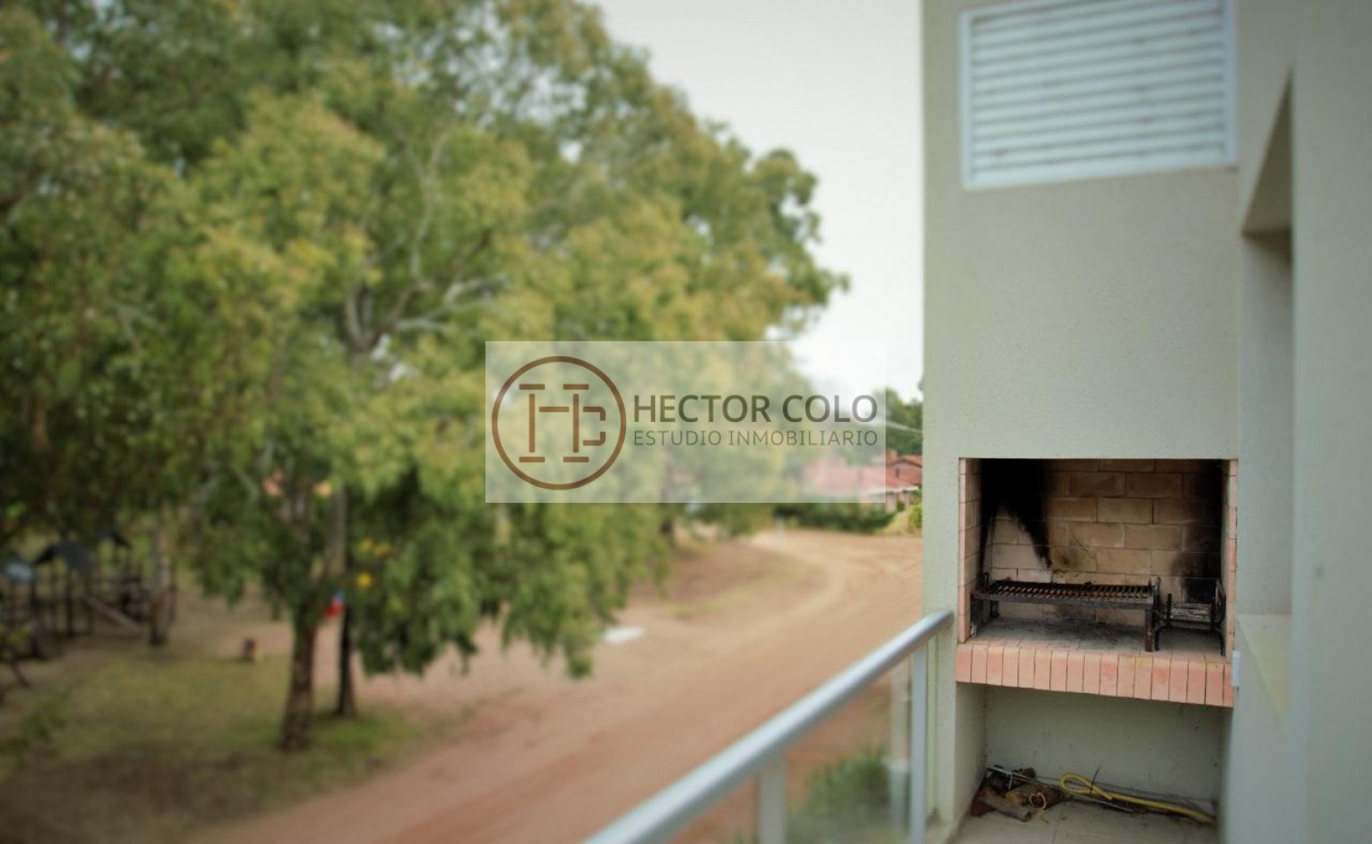 EN VENTA DEPARTAMENTO 3 AMBIENTES- EDIFICIO TUYU PLAZA-PINAMAR.