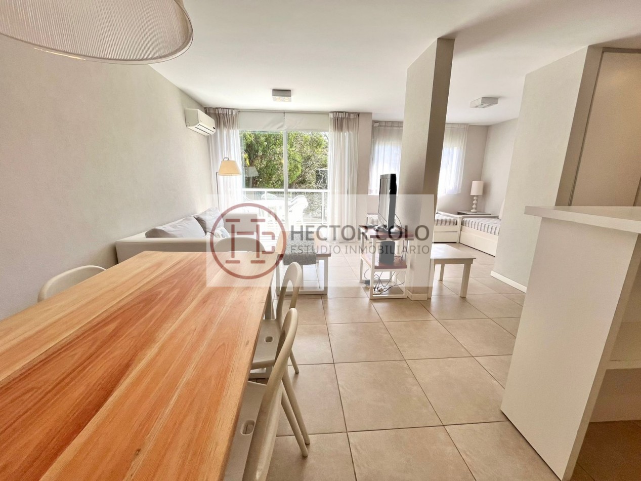EN VENTA DEPARTAMENTO DOS AMBIENTES Y MEDIO-EDIFICIO TUYU PLAZA-PINAMAR-