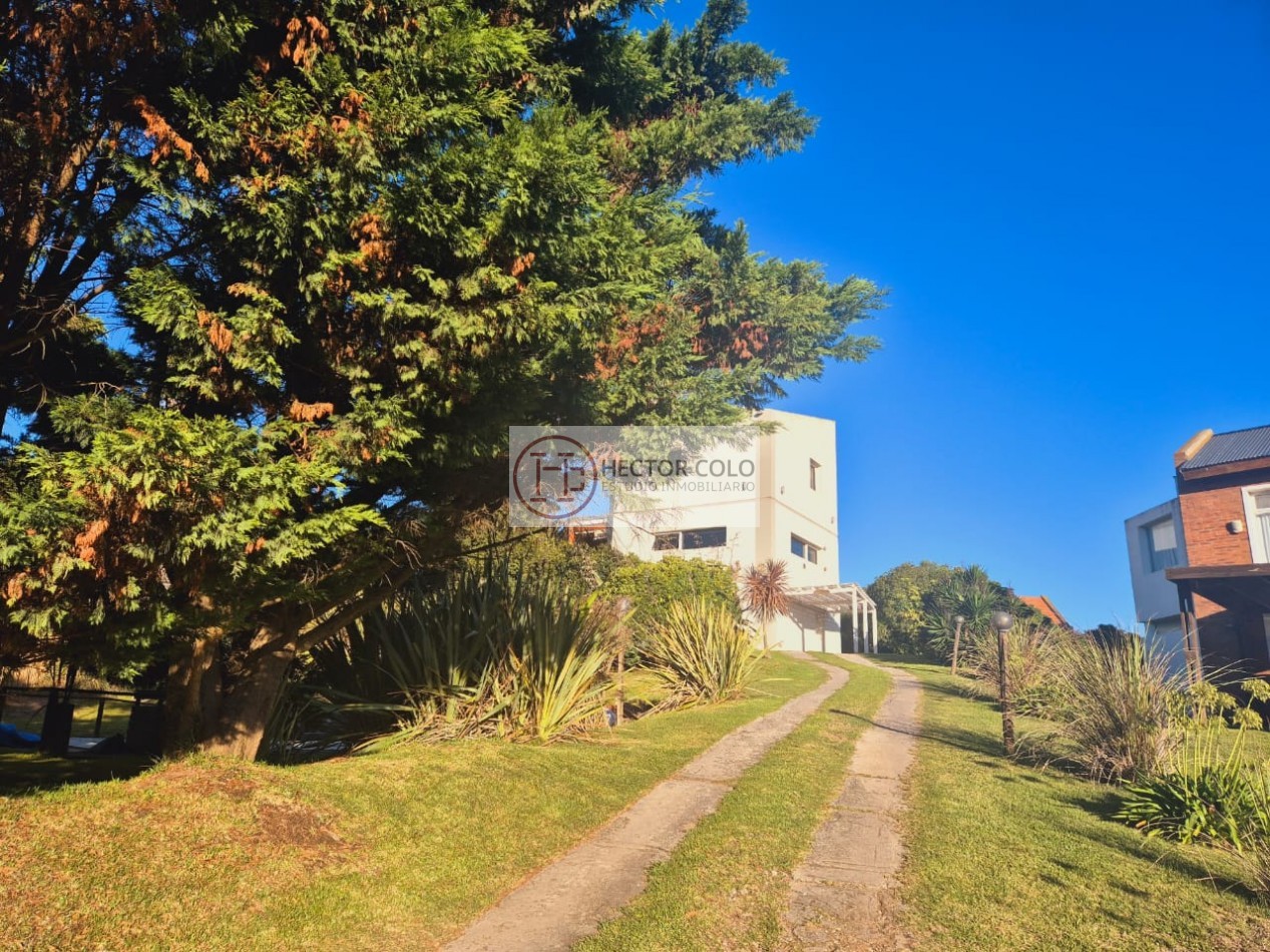 Venta de Casa en Carilo en segunda linea de Mar y con vista parcial