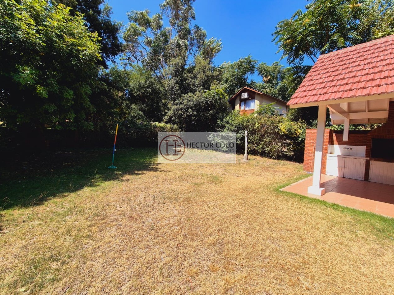 Hermosa casa sobre lote multifamiliar en Valeria del Mar