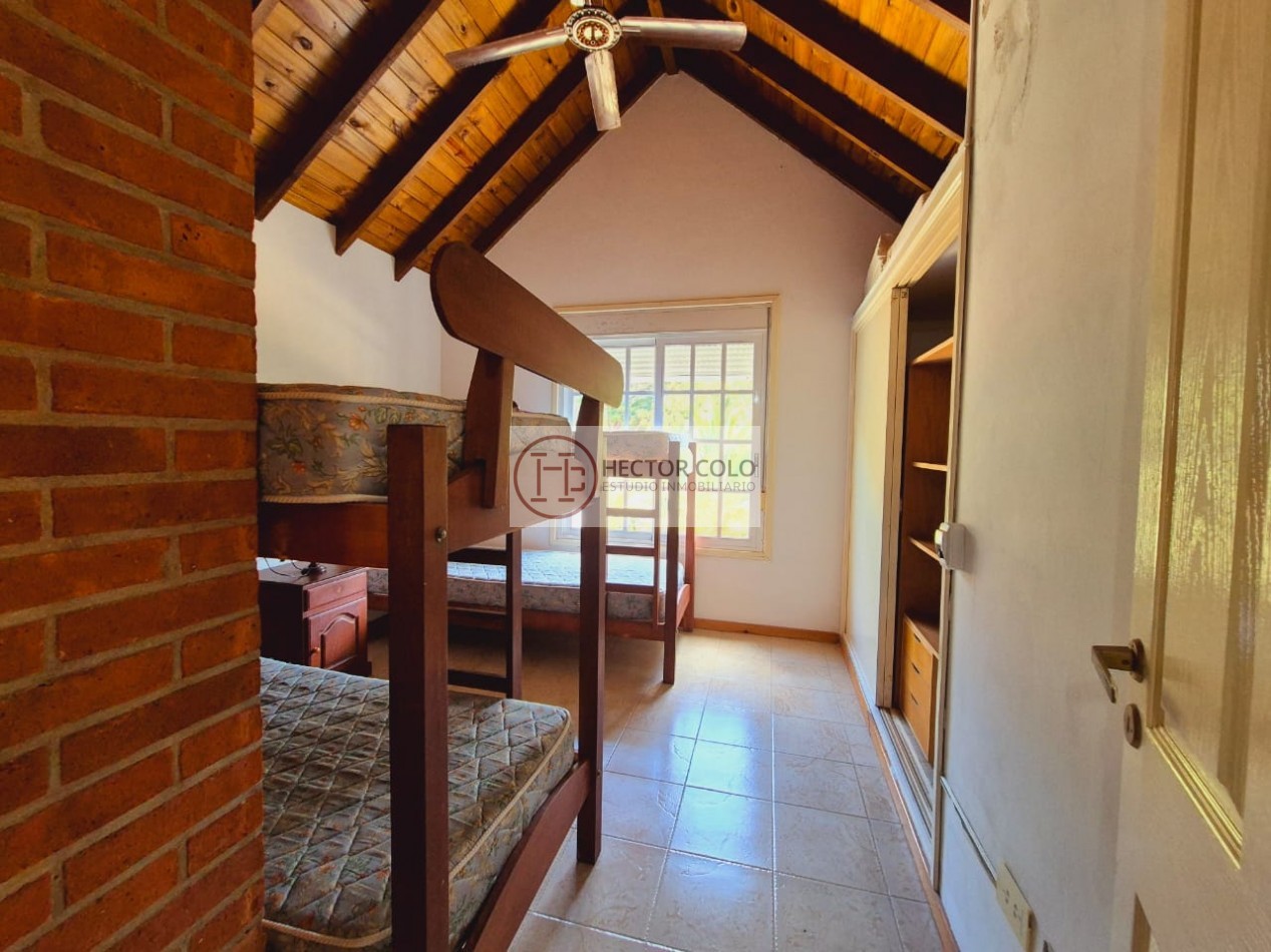 Hermosa casa sobre lote multifamiliar en Valeria del Mar