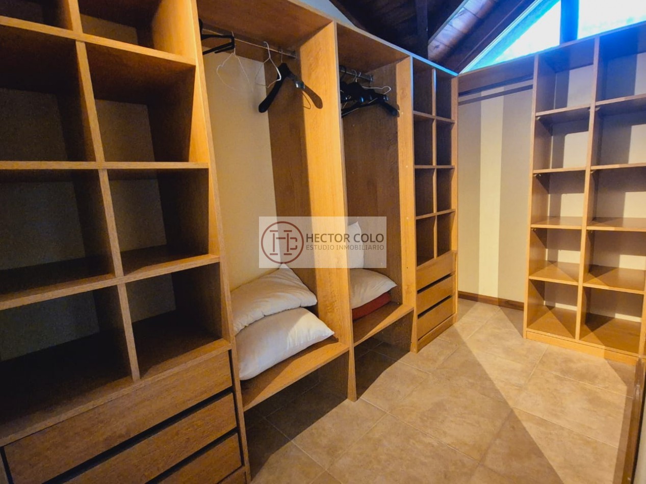 Venta de Casa 5 Ambientes en Carilo
