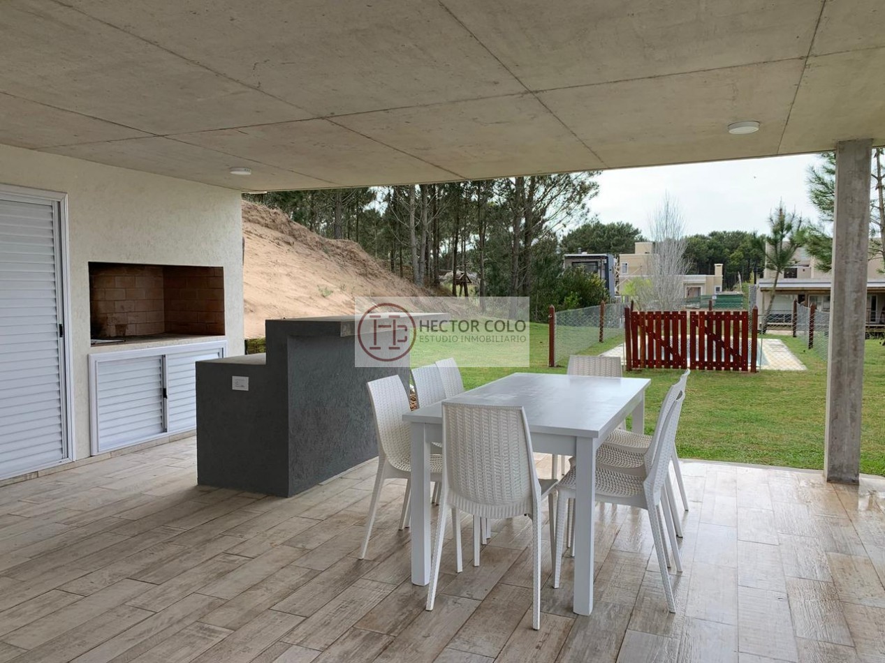 CASA EN BARRIO DEPORTIVA 1 COSTA ESMERALDA