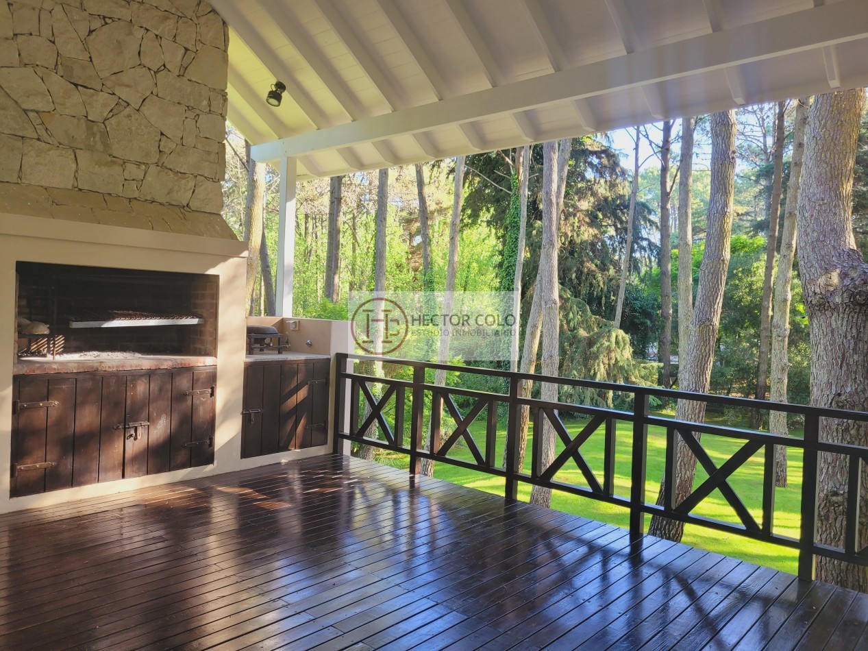 CASA EN PARQUE CARILO