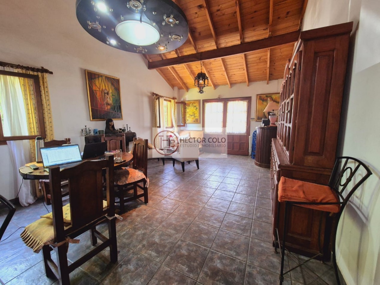 Casa en venta sobre lote multifamiliar a pasos del Mar