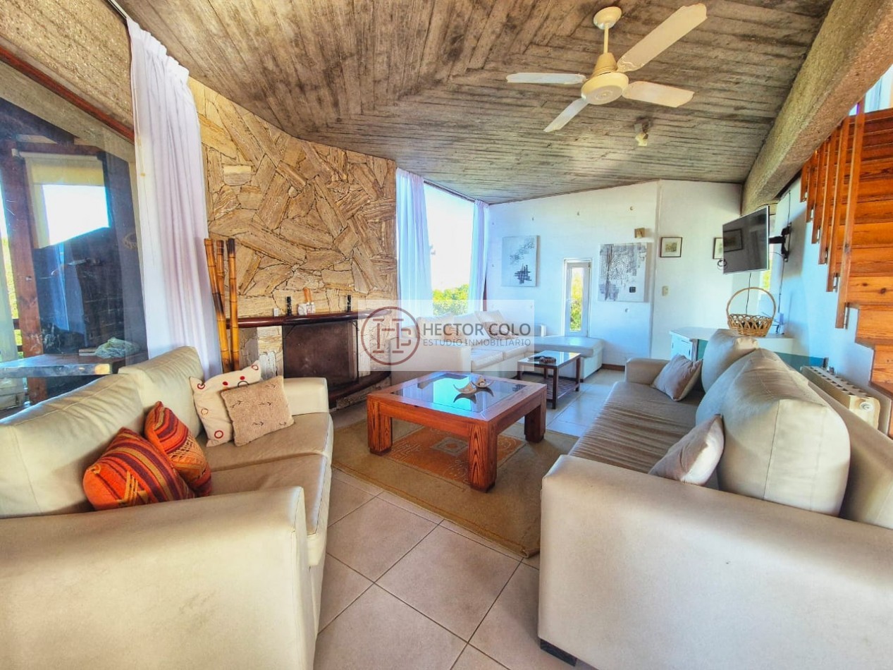 Venta de Casa en Carilo en segunda linea de Mar y con vista parcial
