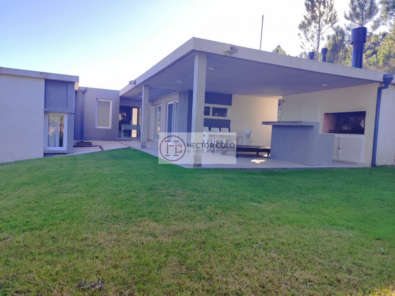 CASA EN BARRIO DEPORTIVA 1 COSTA ESMERALDA