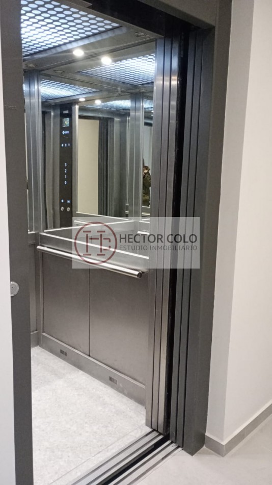 EN VENTA-DEPARTAMENTO 3 AMBIENTES-EDIFICIO JASON PARK-