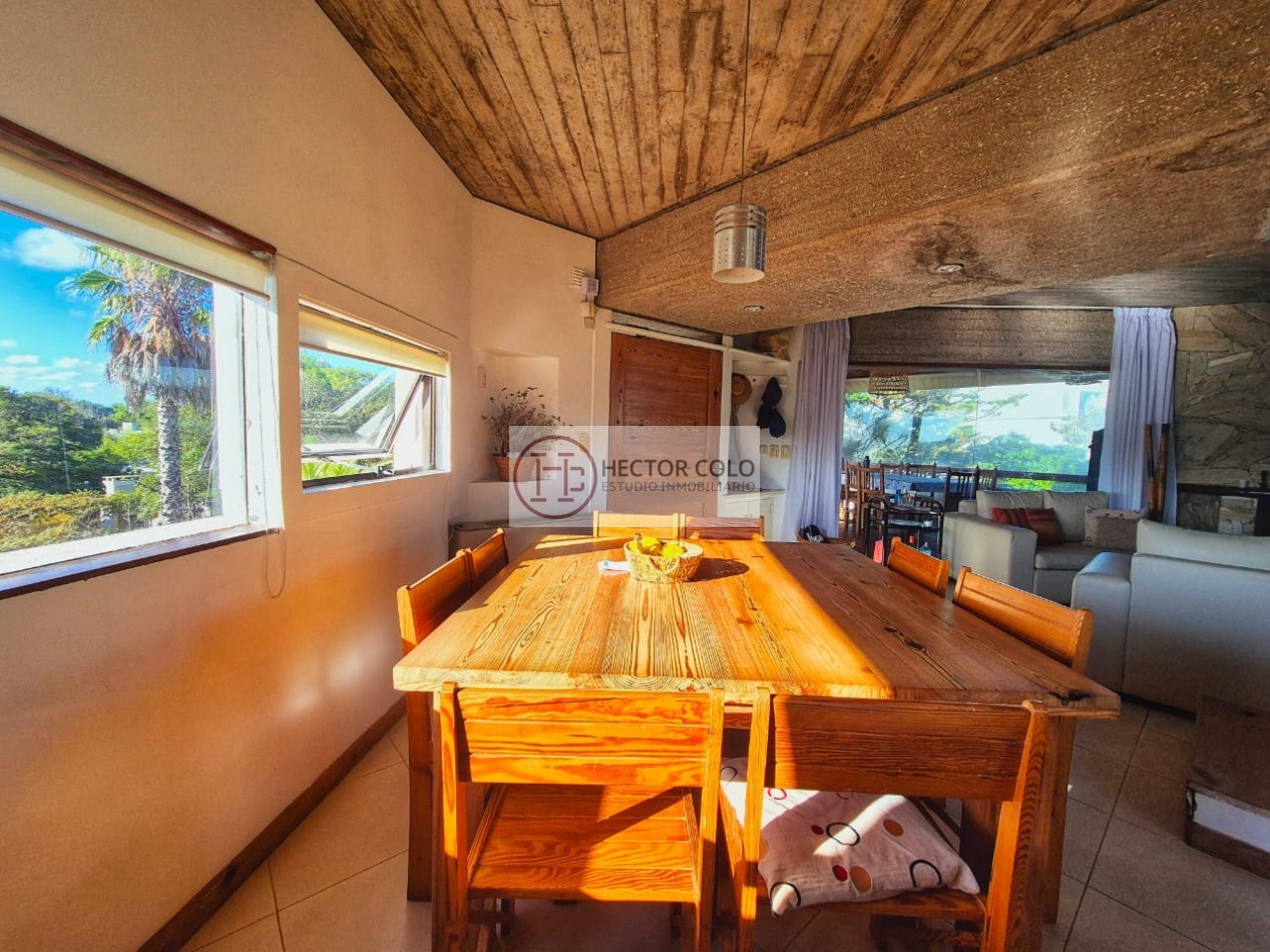 Venta de Casa en Carilo en segunda linea de Mar y con vista parcial