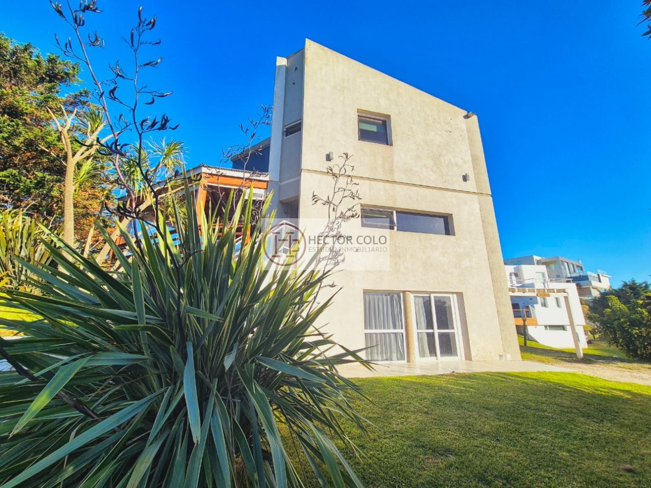 Venta de Casa en Carilo en segunda linea de Mar y con vista parcial