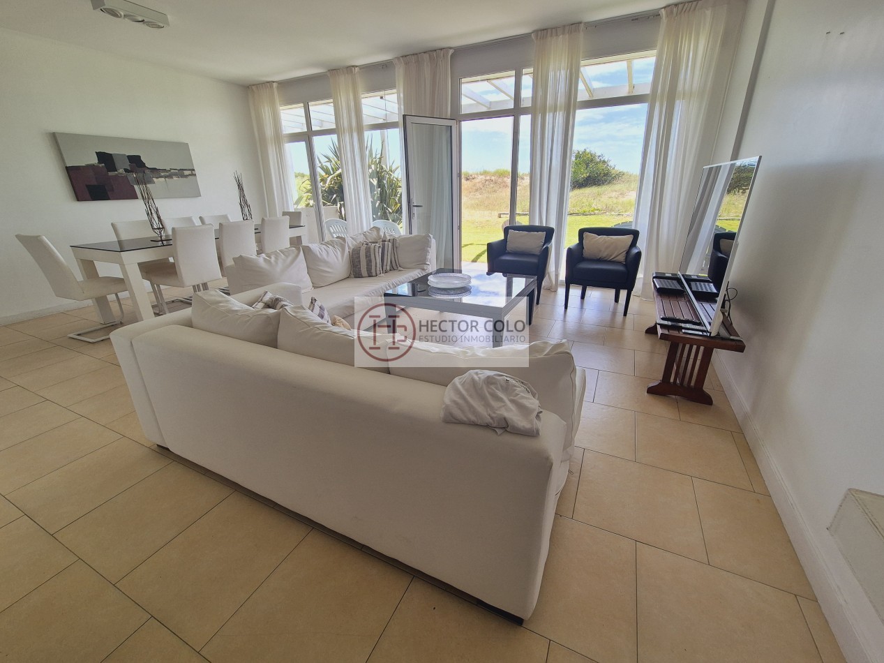 Departamento 4 ambientes con vista y salida directa al mar Cilene Playas
