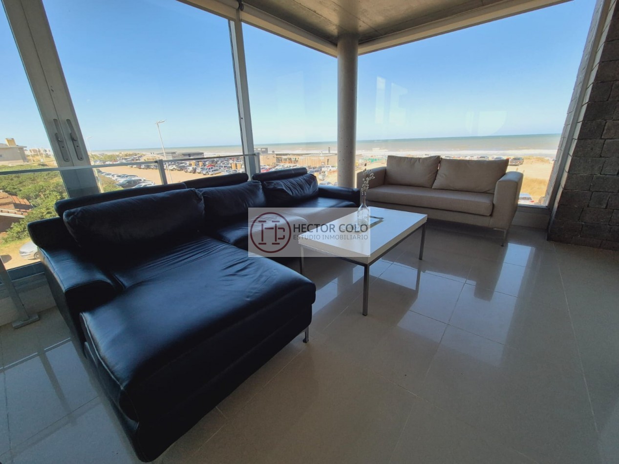 Departamento 4 ambientes frente al mar