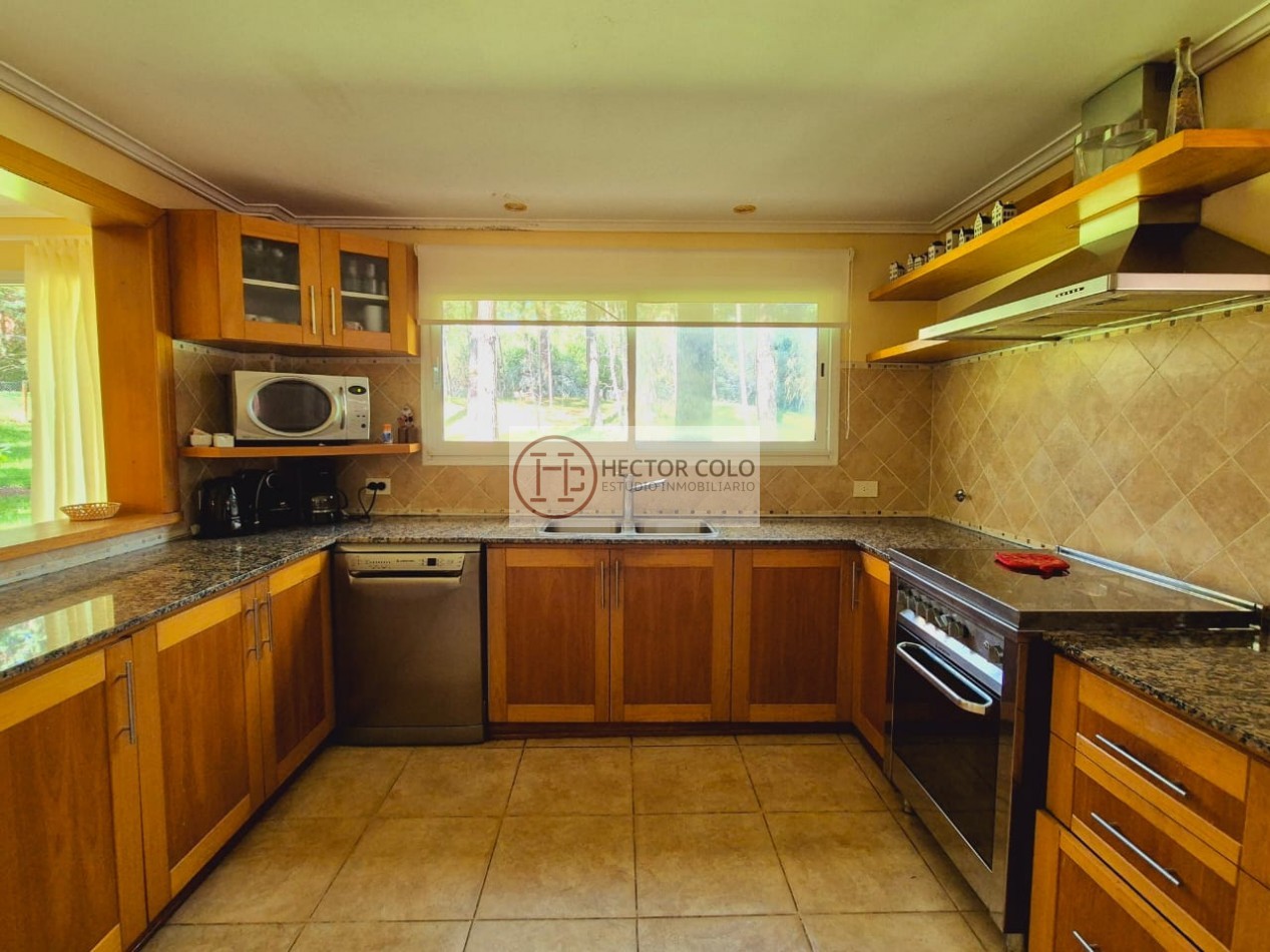 Venta de Casa 5 Ambientes en Carilo