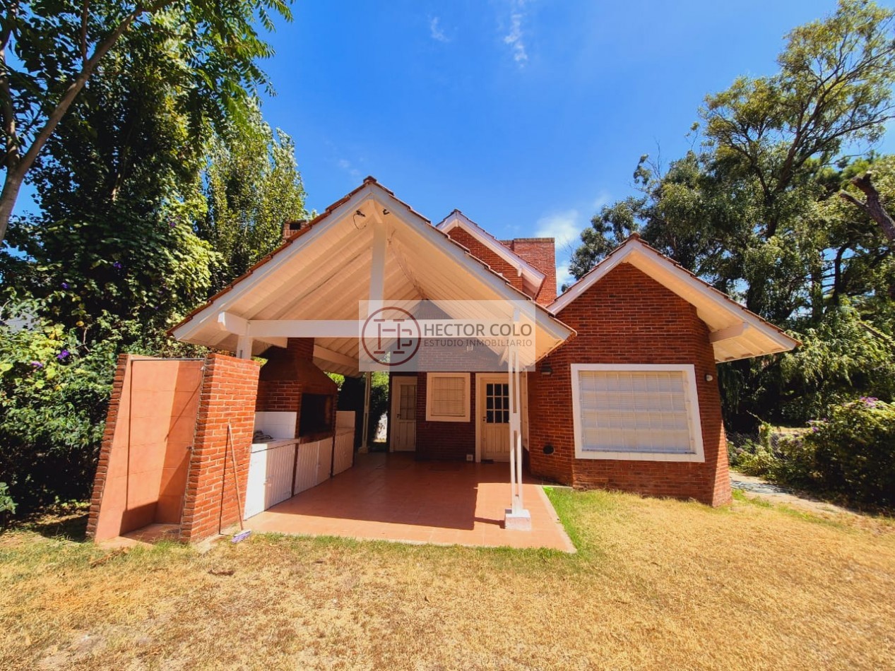 Hermosa casa sobre lote multifamiliar en Valeria del Mar