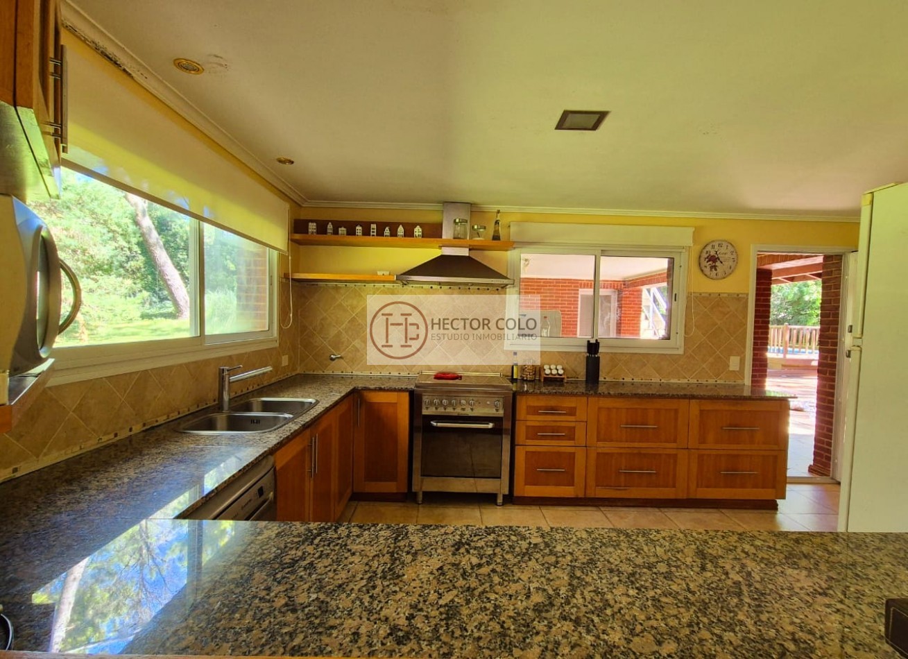 Venta de Casa 5 Ambientes en Carilo