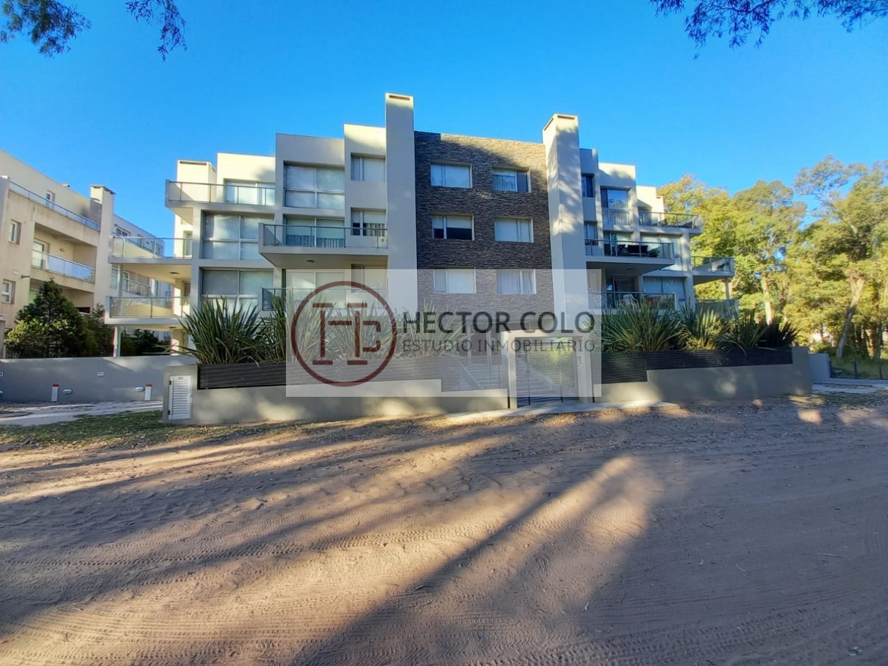 EN VENTA DEPARTAMENTO 3 AMBIENTES-EDIFICIO TUYU PLAZA-PINAMAR-