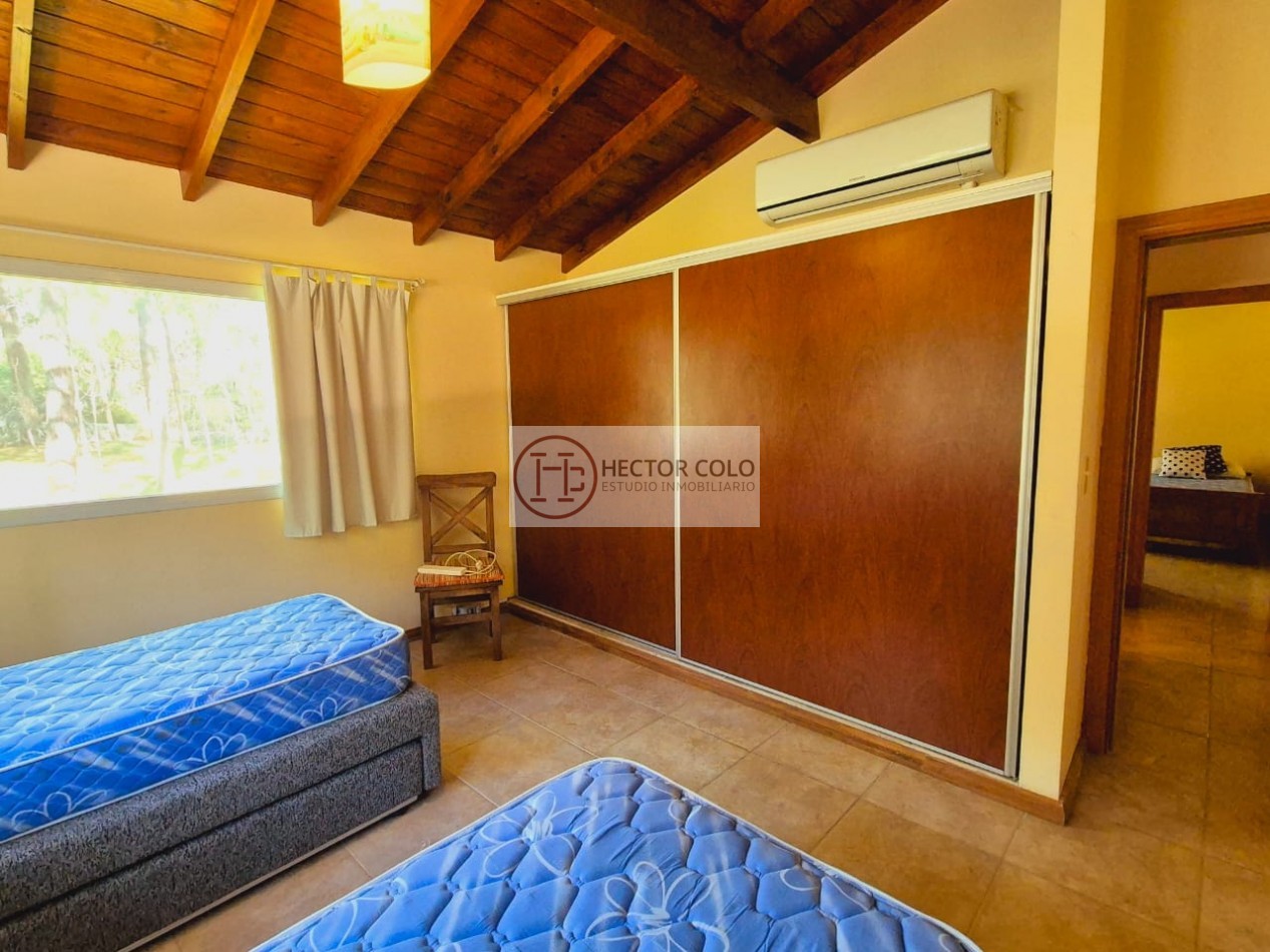 Venta de Casa 5 Ambientes en Carilo