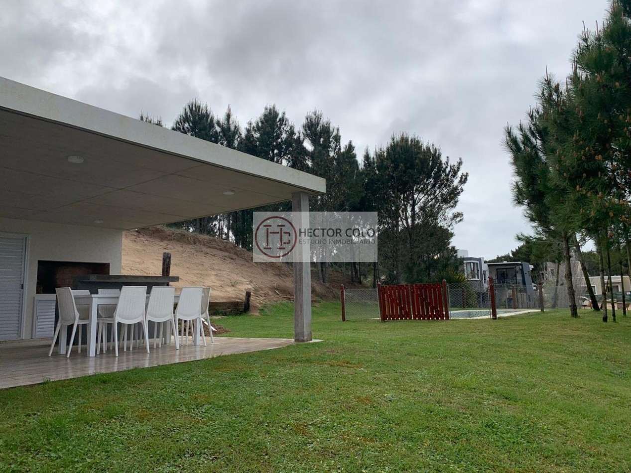 CASA EN BARRIO DEPORTIVA 1 COSTA ESMERALDA