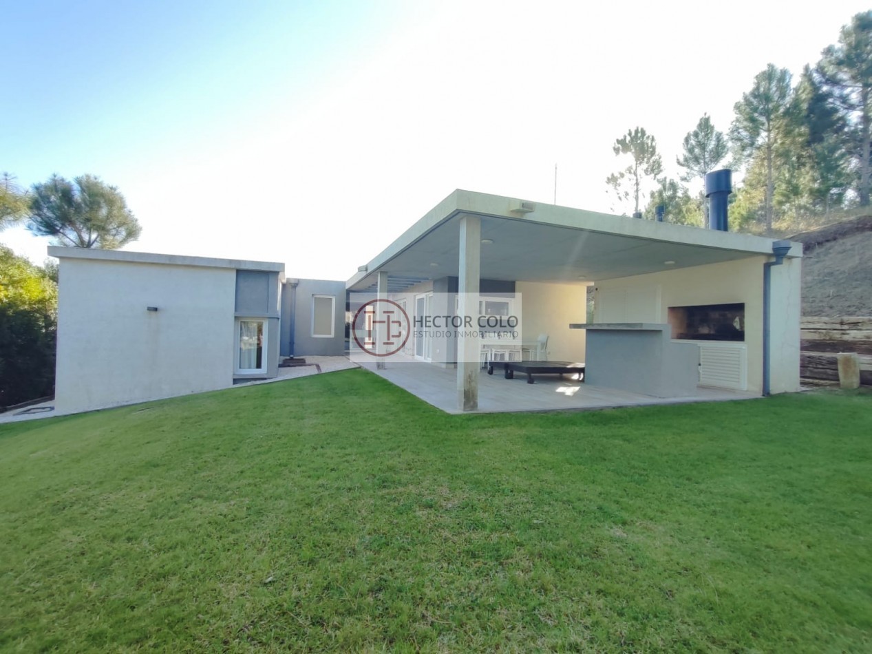 CASA EN BARRIO DEPORTIVA 1 COSTA ESMERALDA