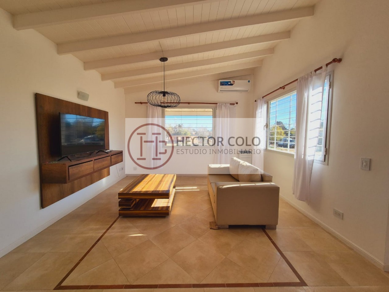 Venta de Casa con departamento en Ostende