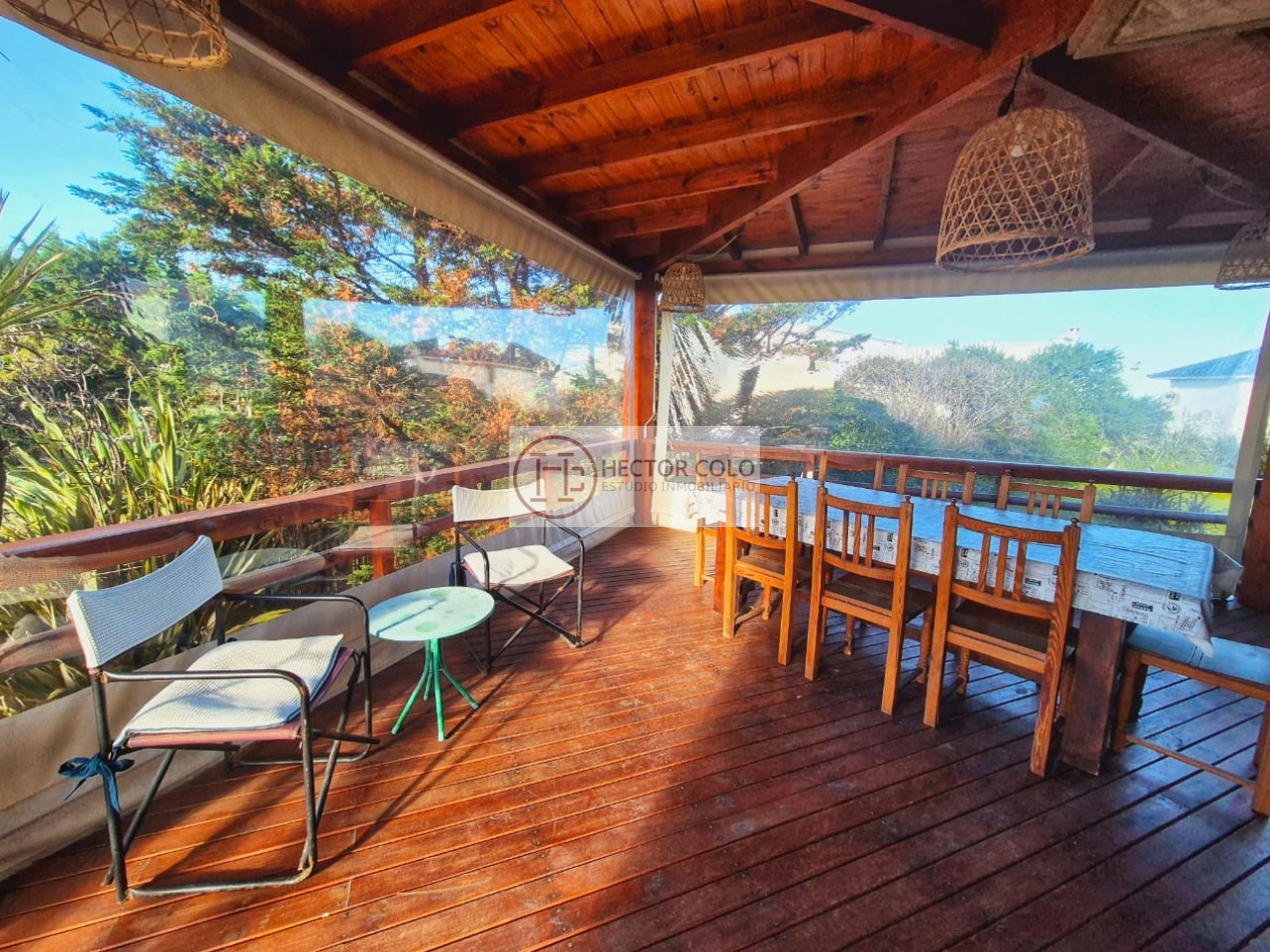 Venta de Casa en Carilo en segunda linea de Mar y con vista parcial