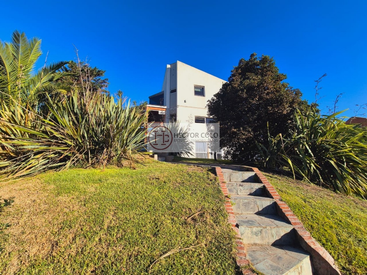 Venta de Casa en Carilo en segunda linea de Mar y con vista parcial