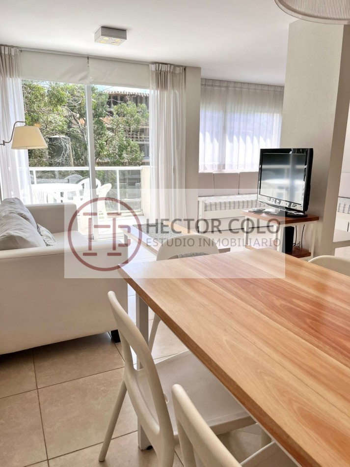 EN VENTA DEPARTAMENTO DOS AMBIENTES Y MEDIO-EDIFICIO TUYU PLAZA-PINAMAR-