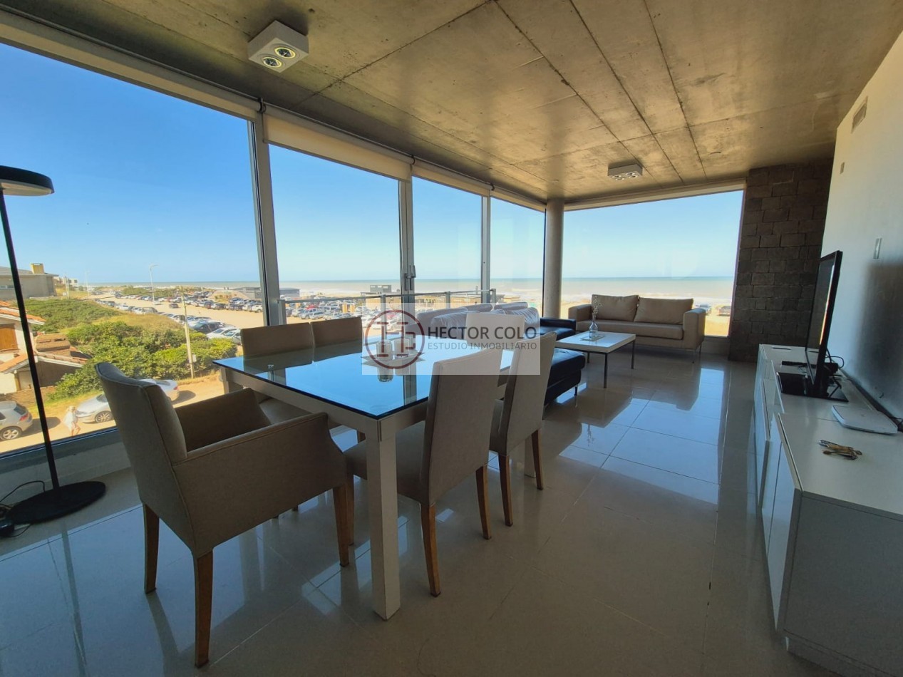Departamento 4 ambientes frente al mar