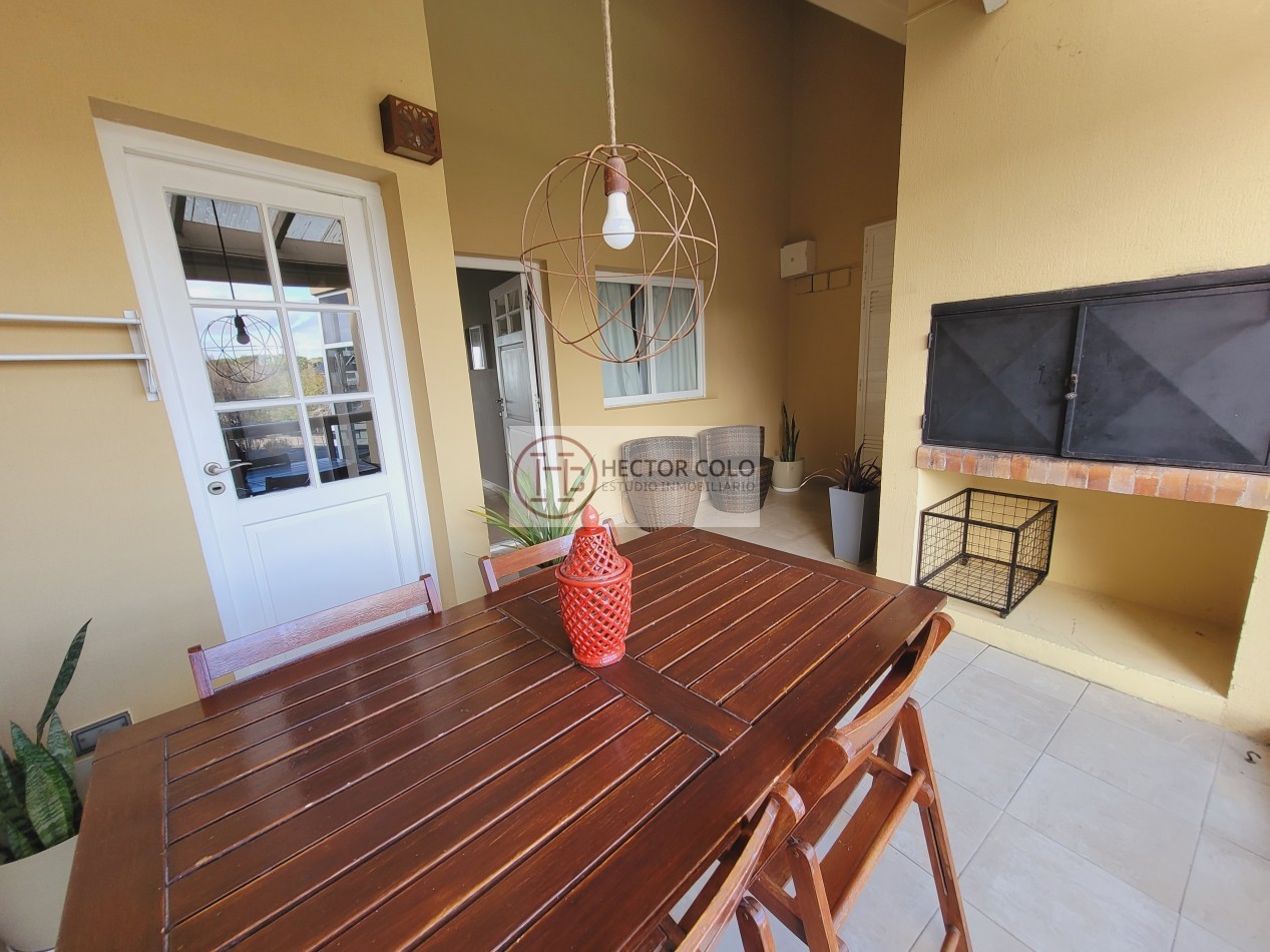 Penthouse en dos plantas con vista al mar en Cilene 1