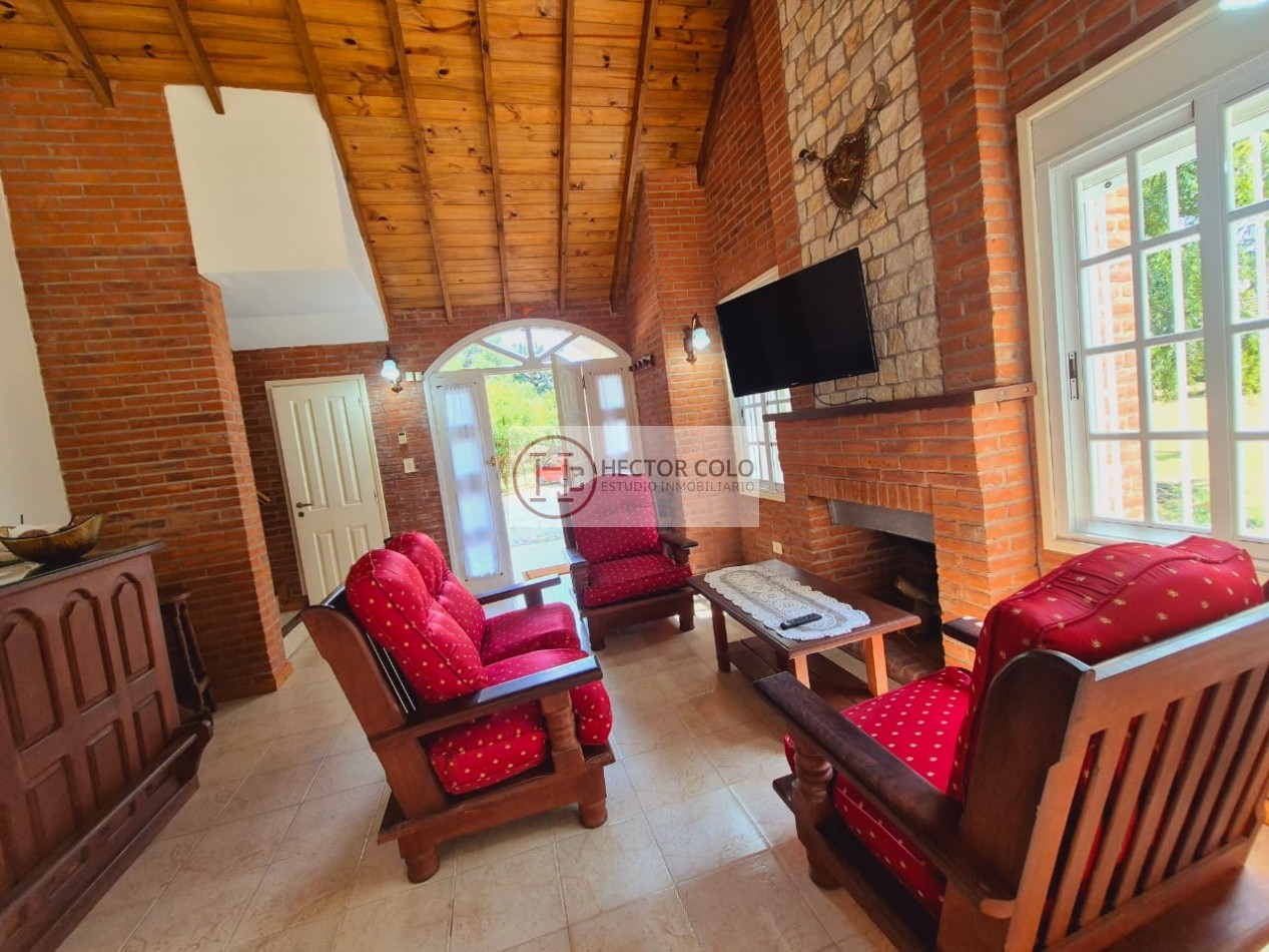 Hermosa casa sobre lote multifamiliar en Valeria del Mar