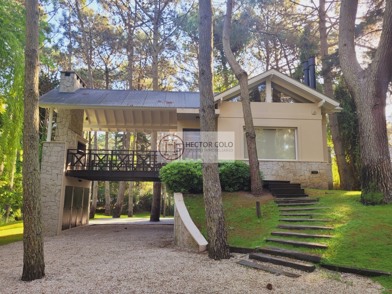 CASA EN PARQUE CARILO