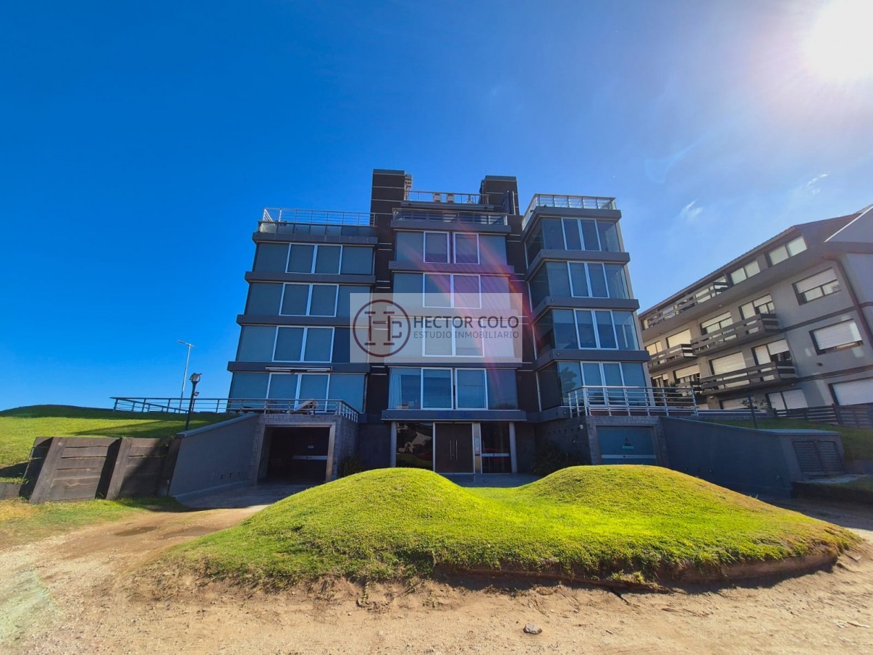Departamento 4 ambientes frente al mar
