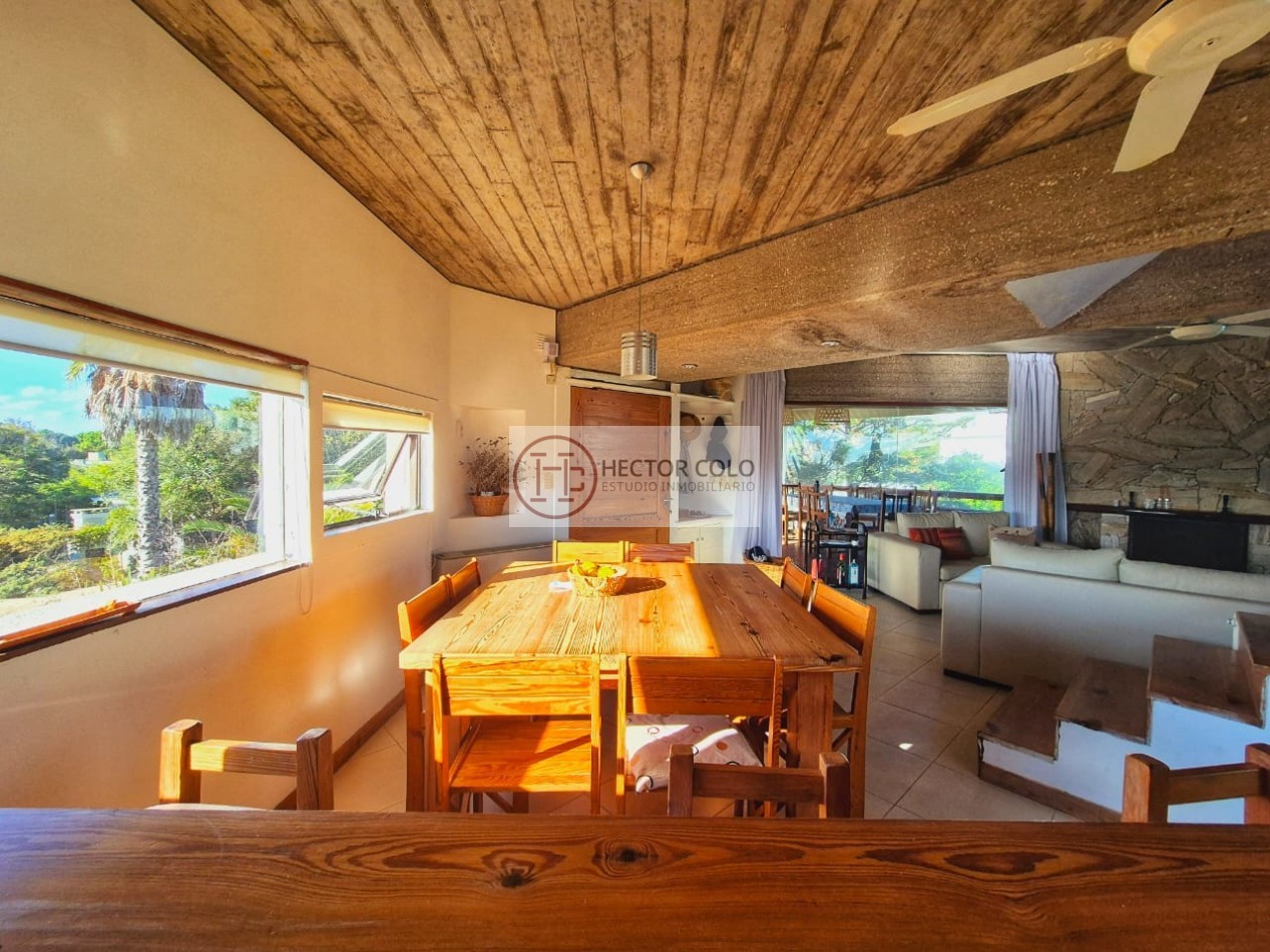 Venta de Casa en Carilo en segunda linea de Mar y con vista parcial