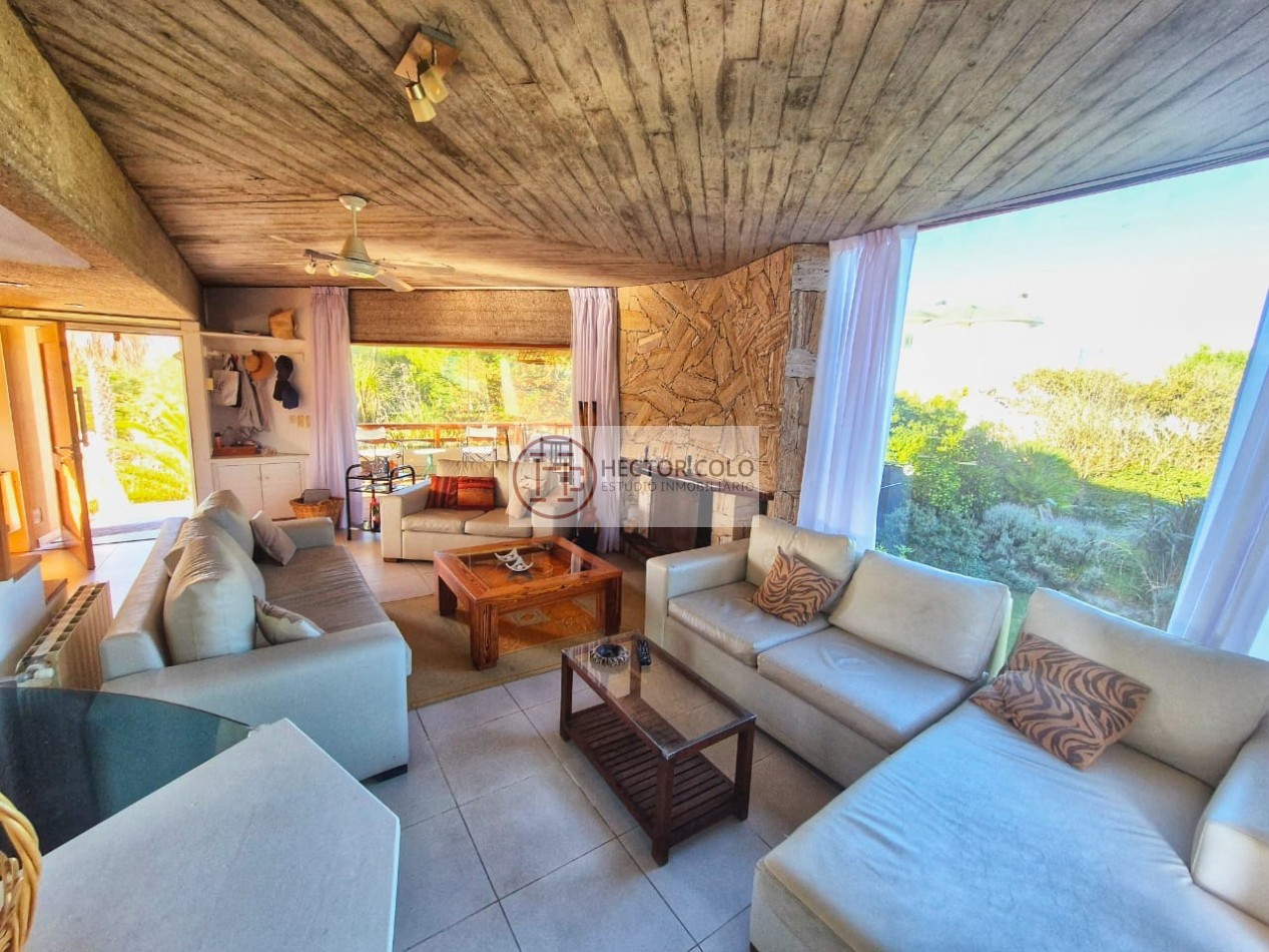 Venta de Casa en Carilo en segunda linea de Mar y con vista parcial