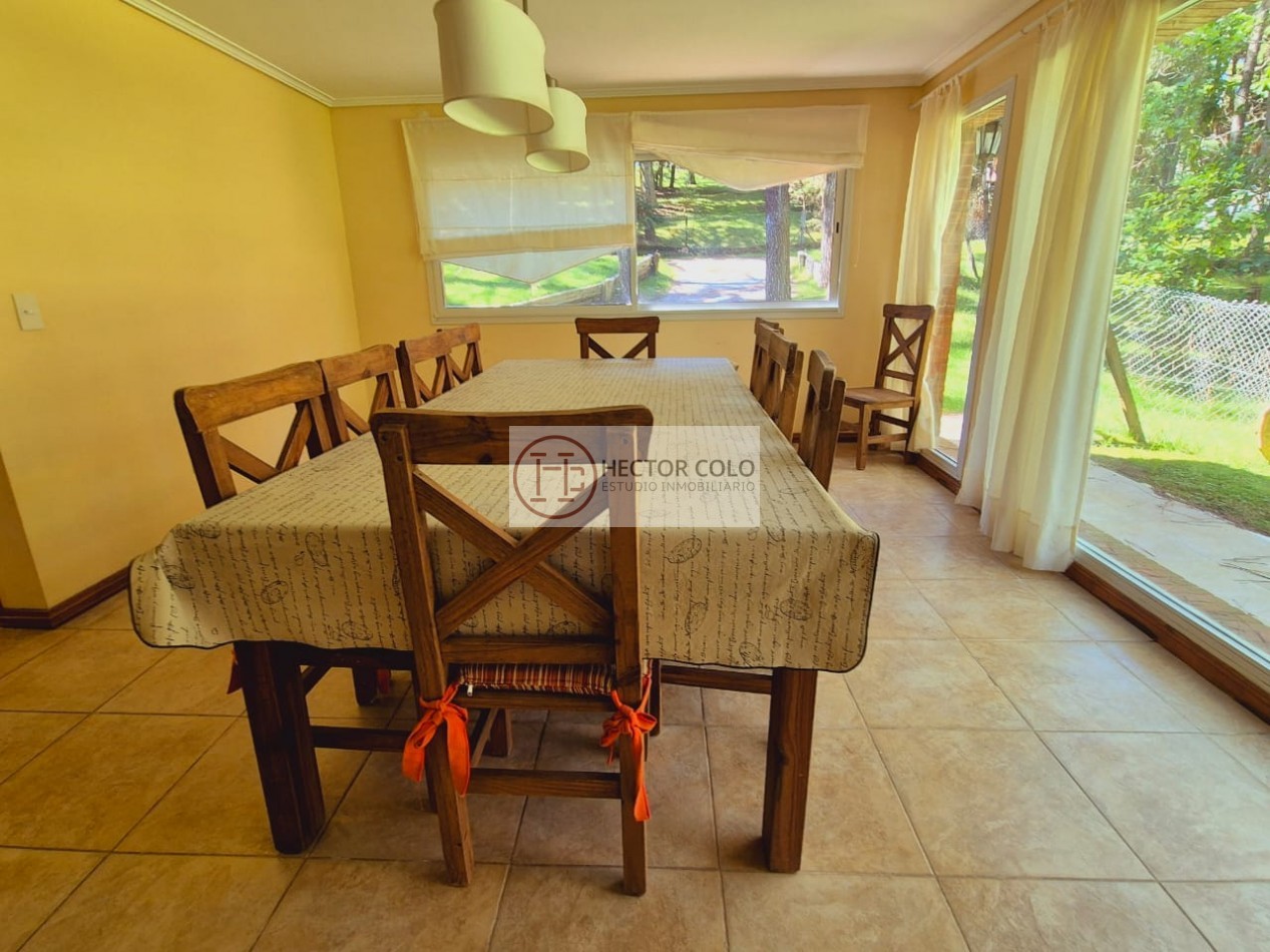 Venta de Casa 5 Ambientes en Carilo