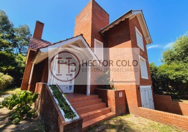 Hermosa casa sobre lote multifamiliar en Valeria del Mar