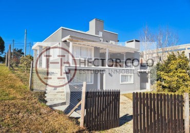 Venta de Casa con departamento en Ostende